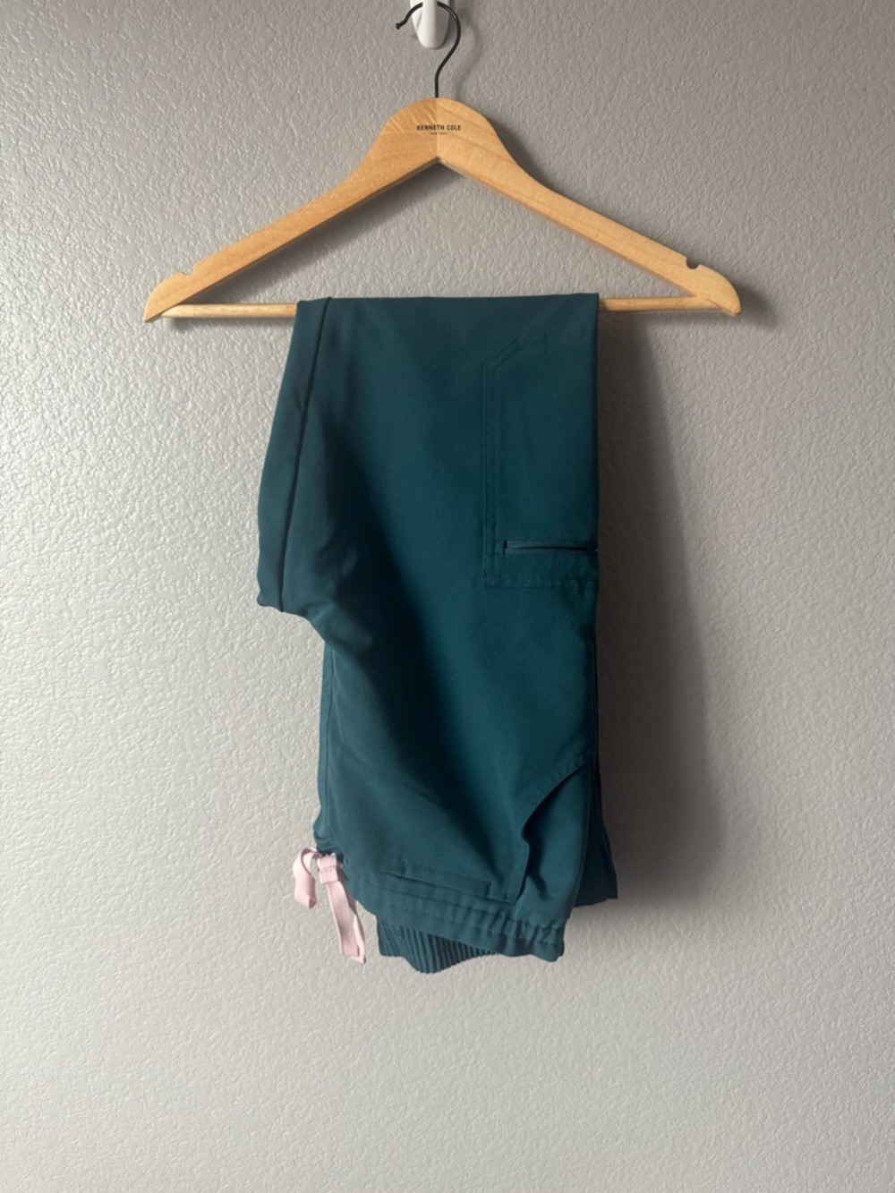 FIGS Caribbean Blue Scrub Set - Catarina XS / Yola Small - Picture 4 of 5